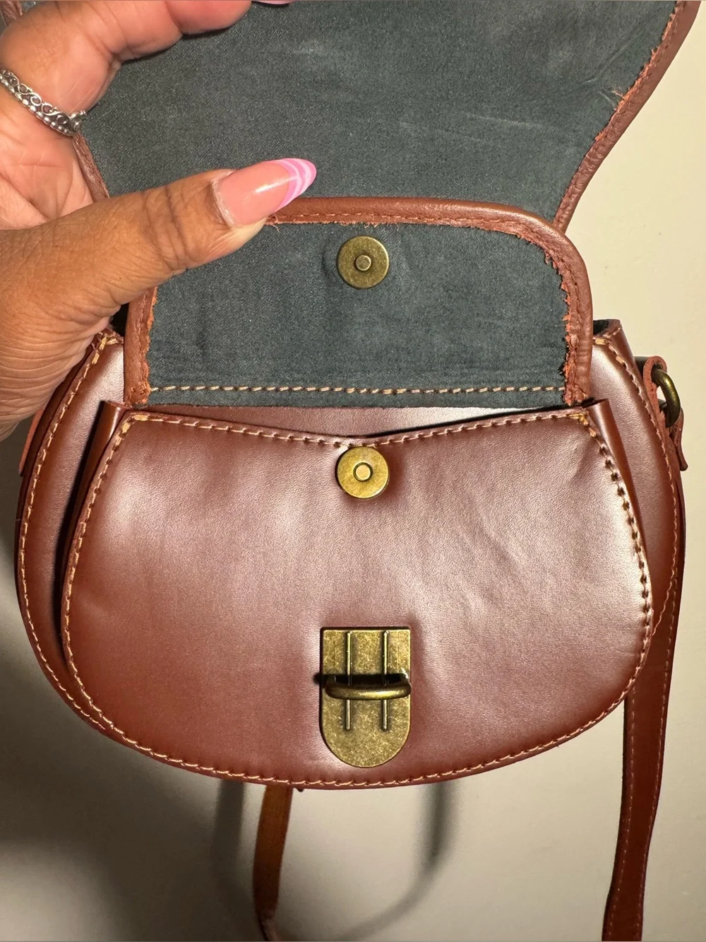 Beara Beara MONITA brown handmade cowhide arc side shoulder bag